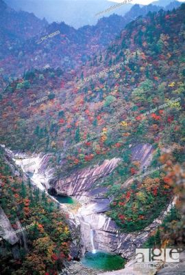 Geumgangsan Mountain Stream, Dazzling Depiction of Nature and Tranquil Contemplation!