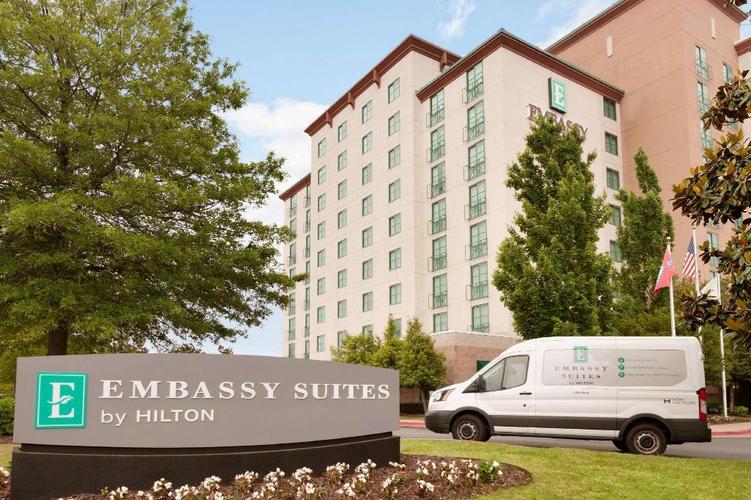 embassy suites little rock ar,Location and Accessibility